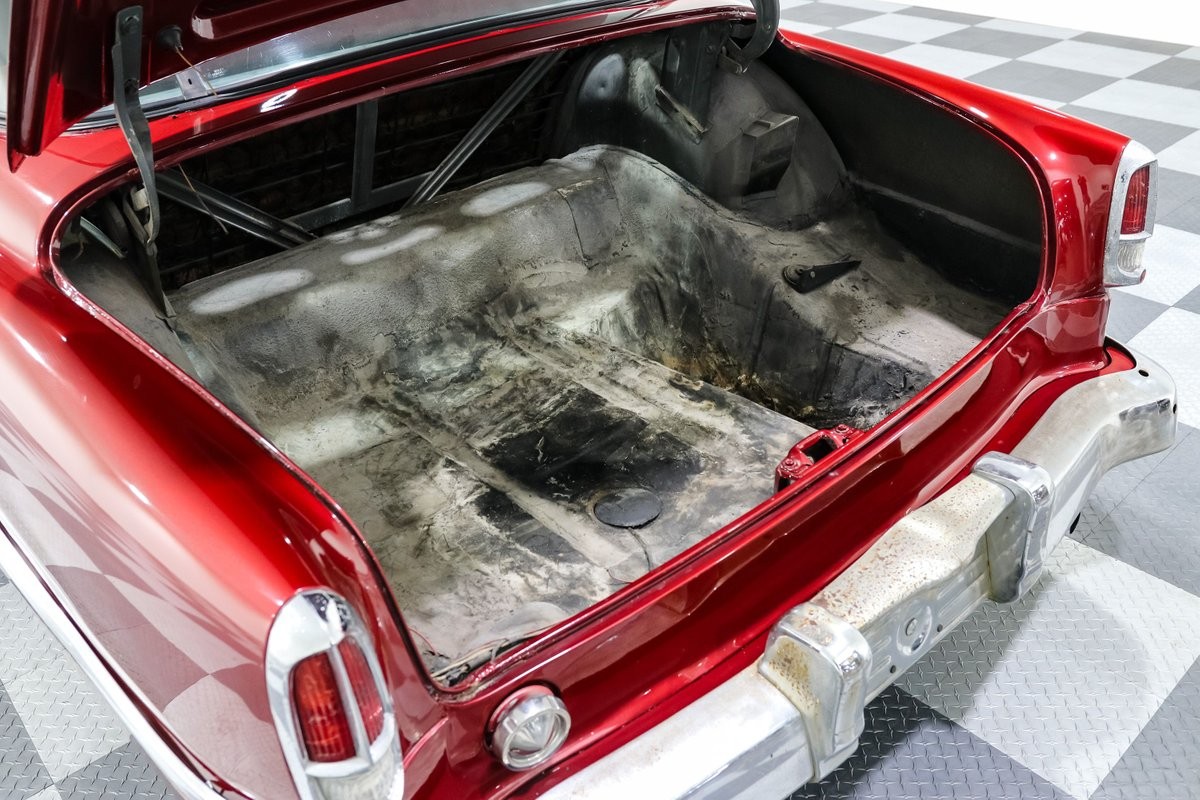 Chrysler-New-Yorker-1953-24