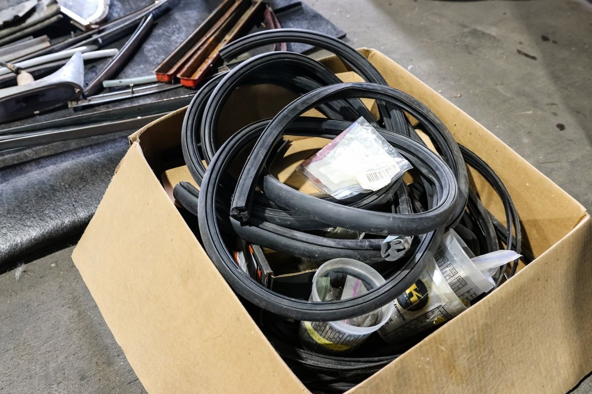 Chrysler-New-Yorker-1953-28