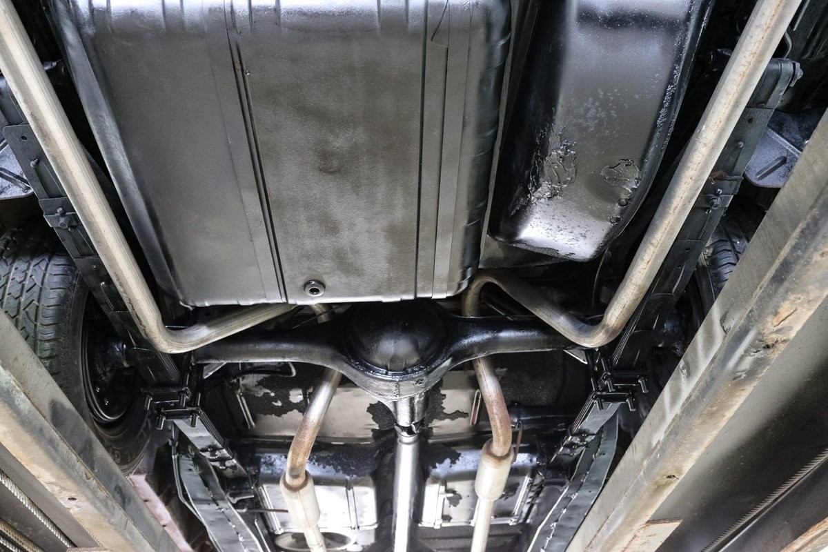 Chrysler-New-Yorker-1953-30