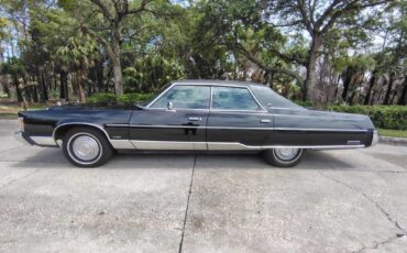 Chrysler-New-Yorker-1975-12