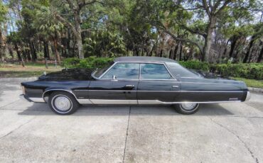 Chrysler-New-Yorker-1975-13