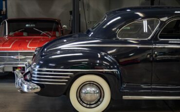 Chrysler-New-Yorker-2-Door-Club-Coupe-1942-2-Door-Coupe-1