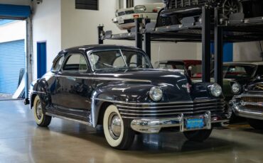 Chrysler-New-Yorker-2-Door-Club-Coupe-1942-2-Door-Coupe-10