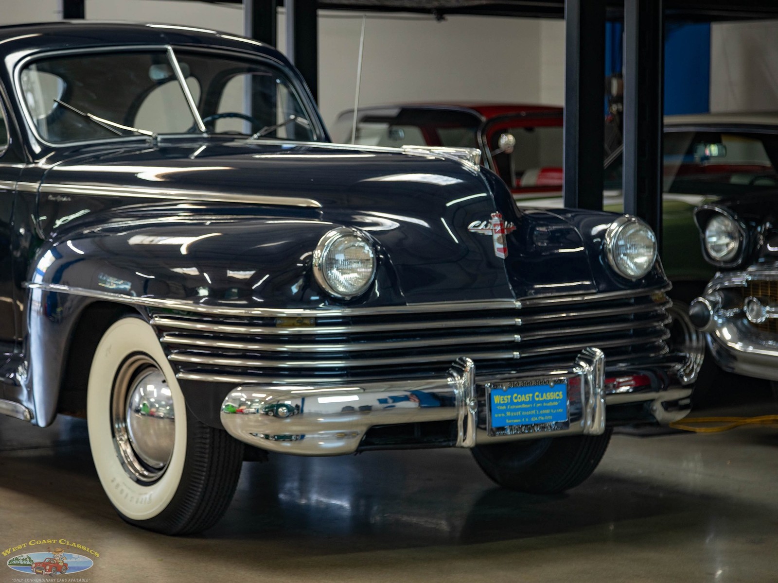 Chrysler-New-Yorker-2-Door-Club-Coupe-1942-2-Door-Coupe-12
