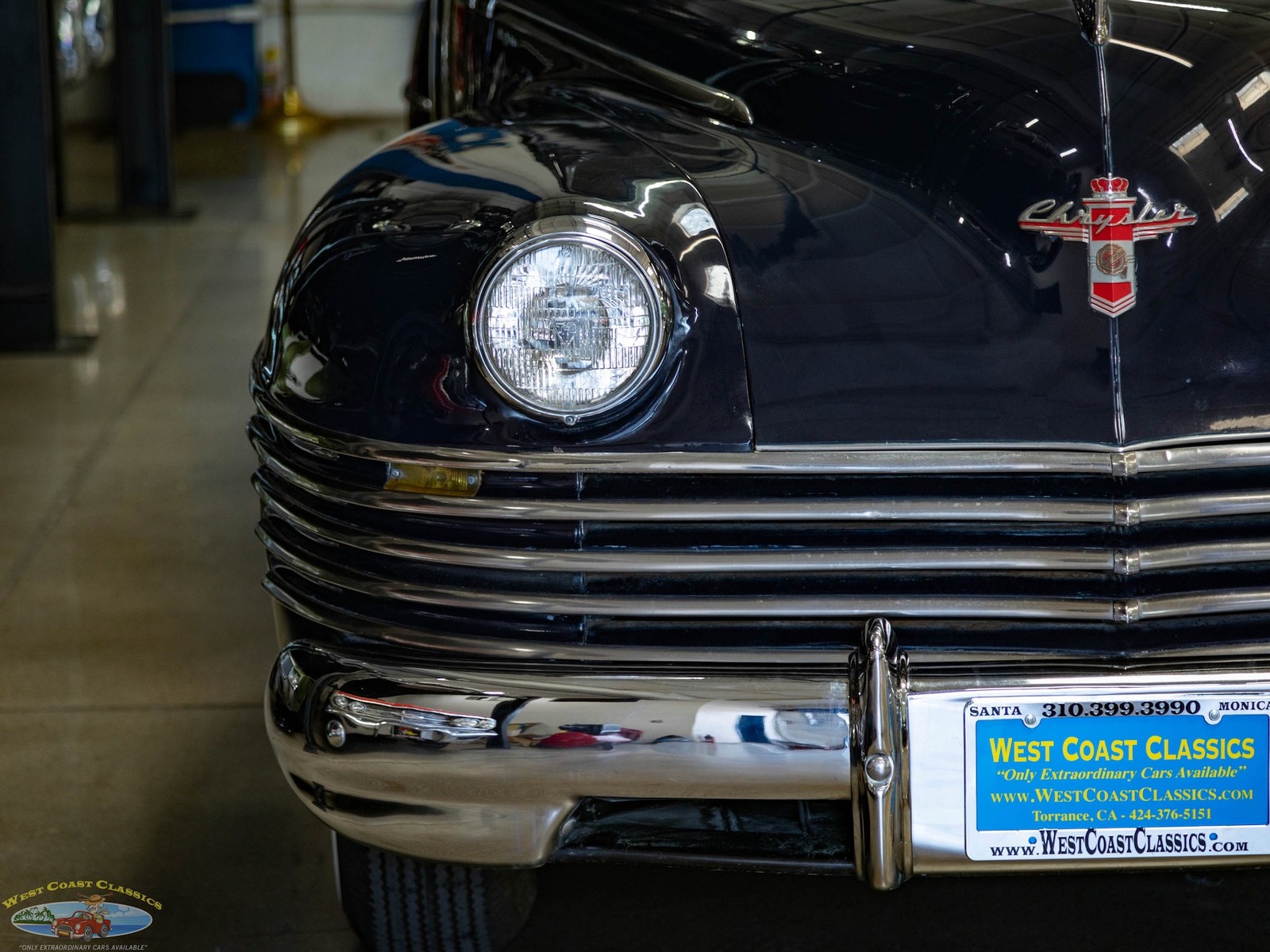 Chrysler-New-Yorker-2-Door-Club-Coupe-1942-2-Door-Coupe-14
