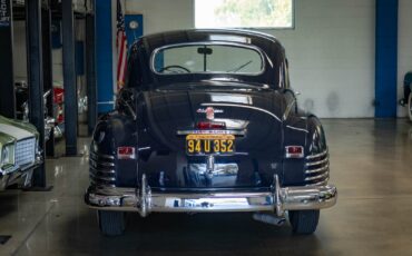 Chrysler-New-Yorker-2-Door-Club-Coupe-1942-2-Door-Coupe-17