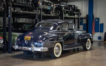 Chrysler-New-Yorker-2-Door-Club-Coupe-1942-2-Door-Coupe-24