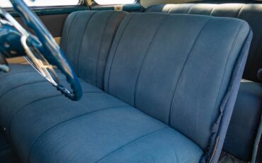 Chrysler-New-Yorker-2-Door-Club-Coupe-1942-2-Door-Coupe-27