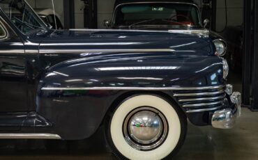 Chrysler-New-Yorker-2-Door-Club-Coupe-1942-2-Door-Coupe-3