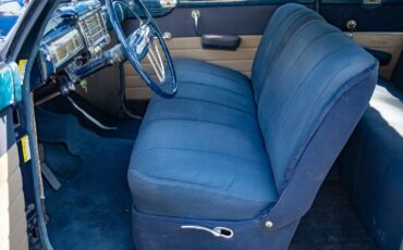 Chrysler-New-Yorker-2-Door-Club-Coupe-1942-2-Door-Coupe-30