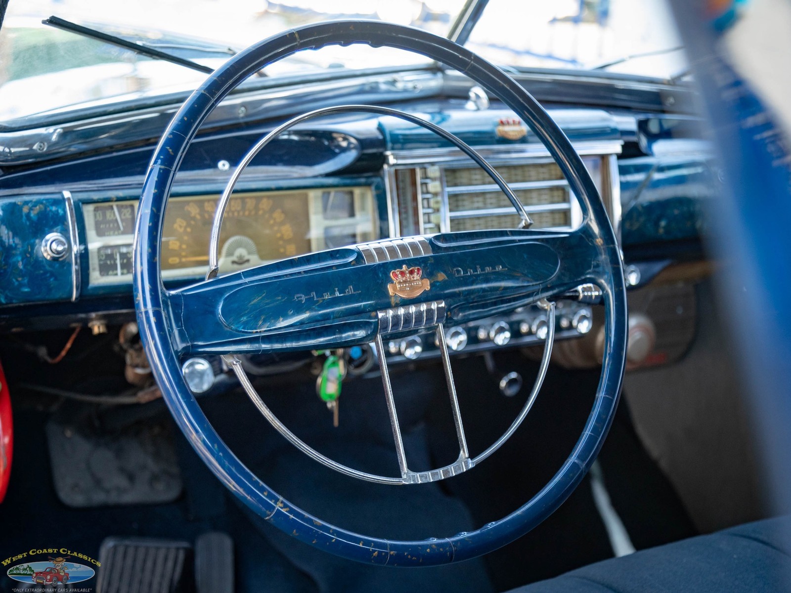 Chrysler-New-Yorker-2-Door-Club-Coupe-1942-2-Door-Coupe-33
