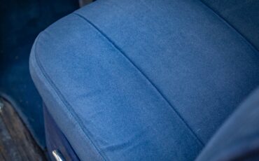 Chrysler-New-Yorker-2-Door-Club-Coupe-1942-2-Door-Coupe-34