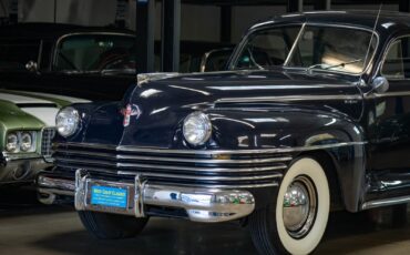 Chrysler-New-Yorker-2-Door-Club-Coupe-1942-2-Door-Coupe-8