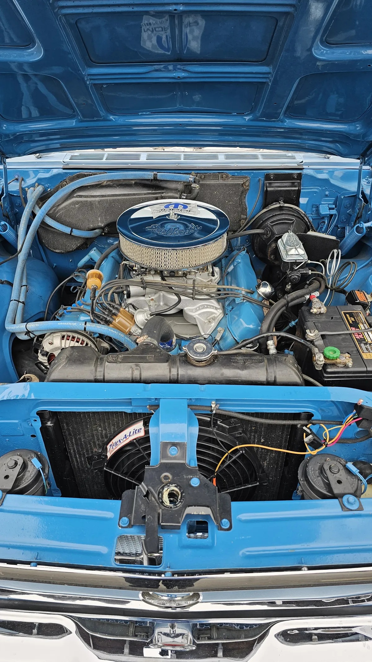 Chrysler-New-yorker-1962-Blue-With-White-Top-Blue-6