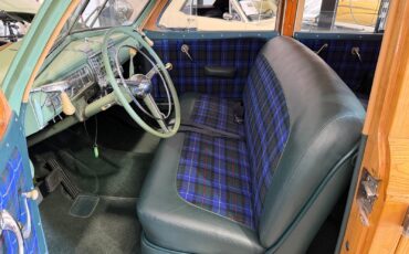 Chrysler-Town-and-Country-1947-Sedan-3