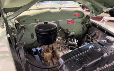 Chrysler-Town-and-Country-1947-Sedan-4