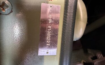 Chrysler-Town-and-Country-1947-Sedan-6