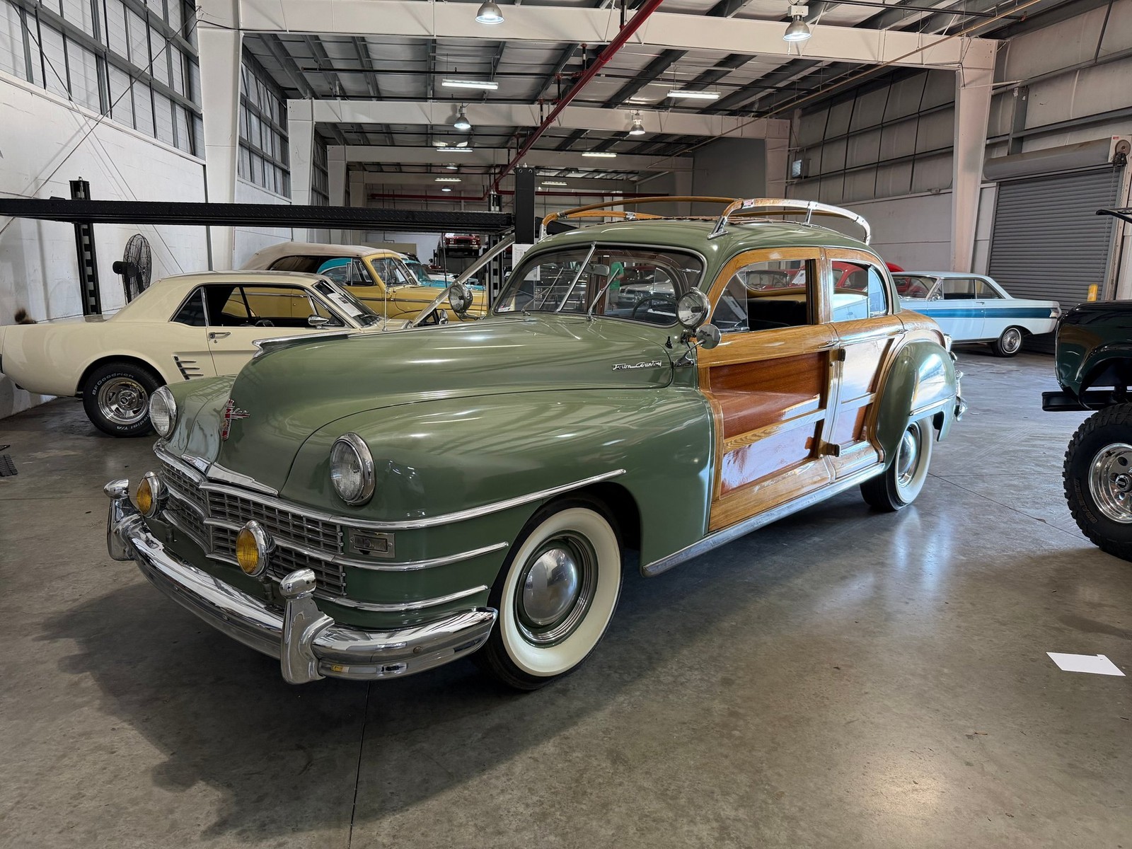 Chrysler Town and Country 1947 Sedan