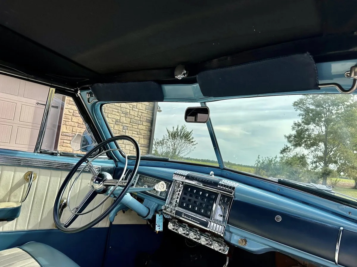 Chrysler-Windsor-1948-Light-Blue-Light-Blue-amp-White-11