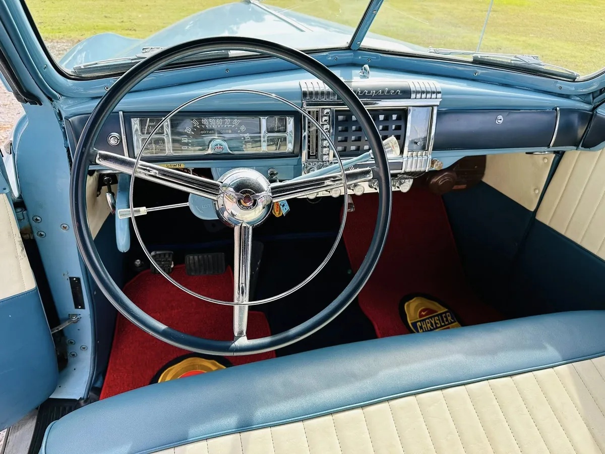 Chrysler-Windsor-1948-Light-Blue-Light-Blue-amp-White-9
