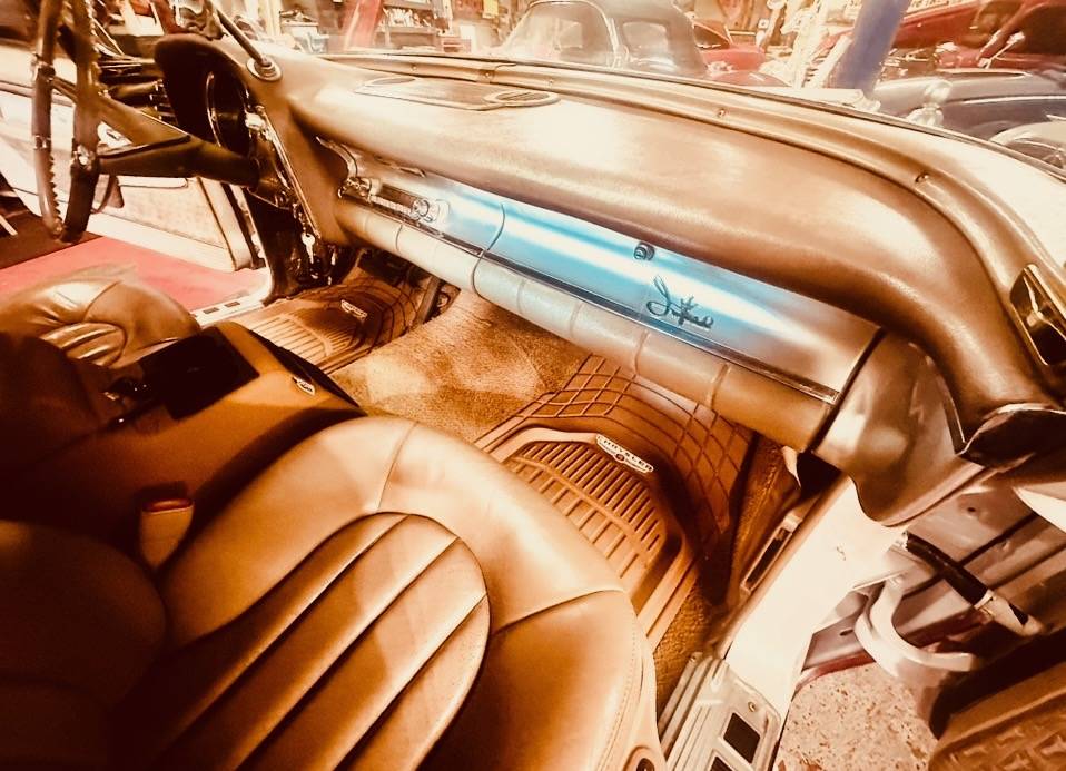 Chrysler-imperial-1958-10