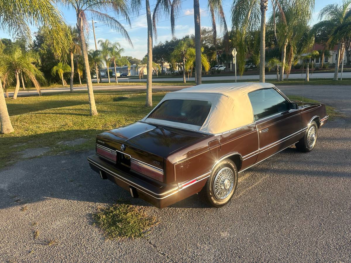 Chrysler-lebaron-1983-brown-2