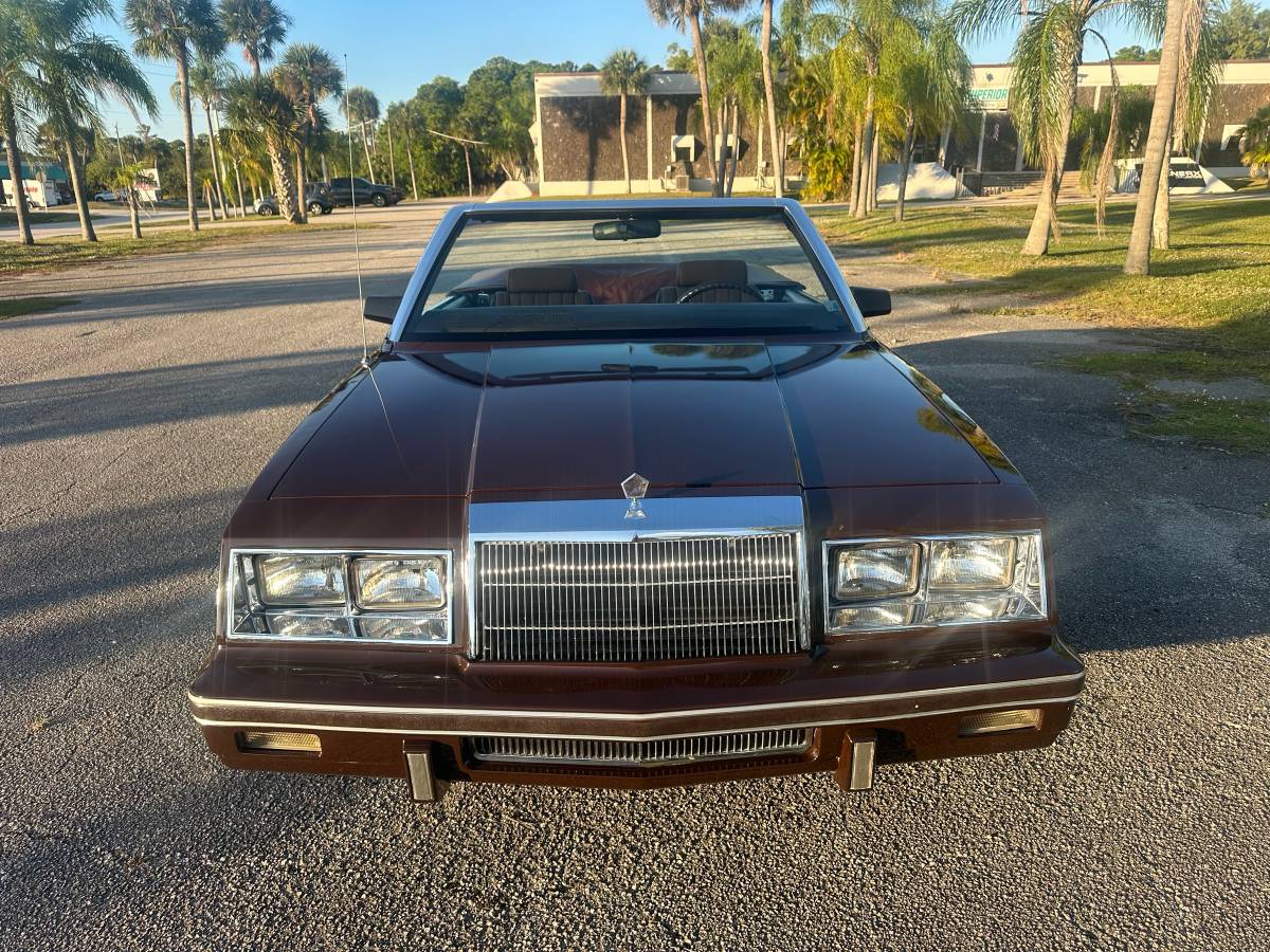 Chrysler-lebaron-1983-brown-5