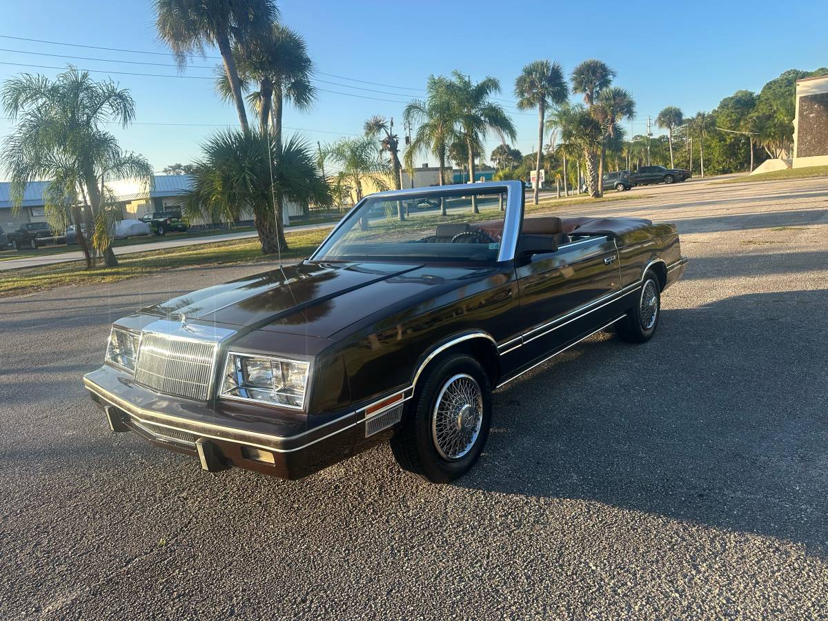 Chrysler-lebaron-1983-brown-6