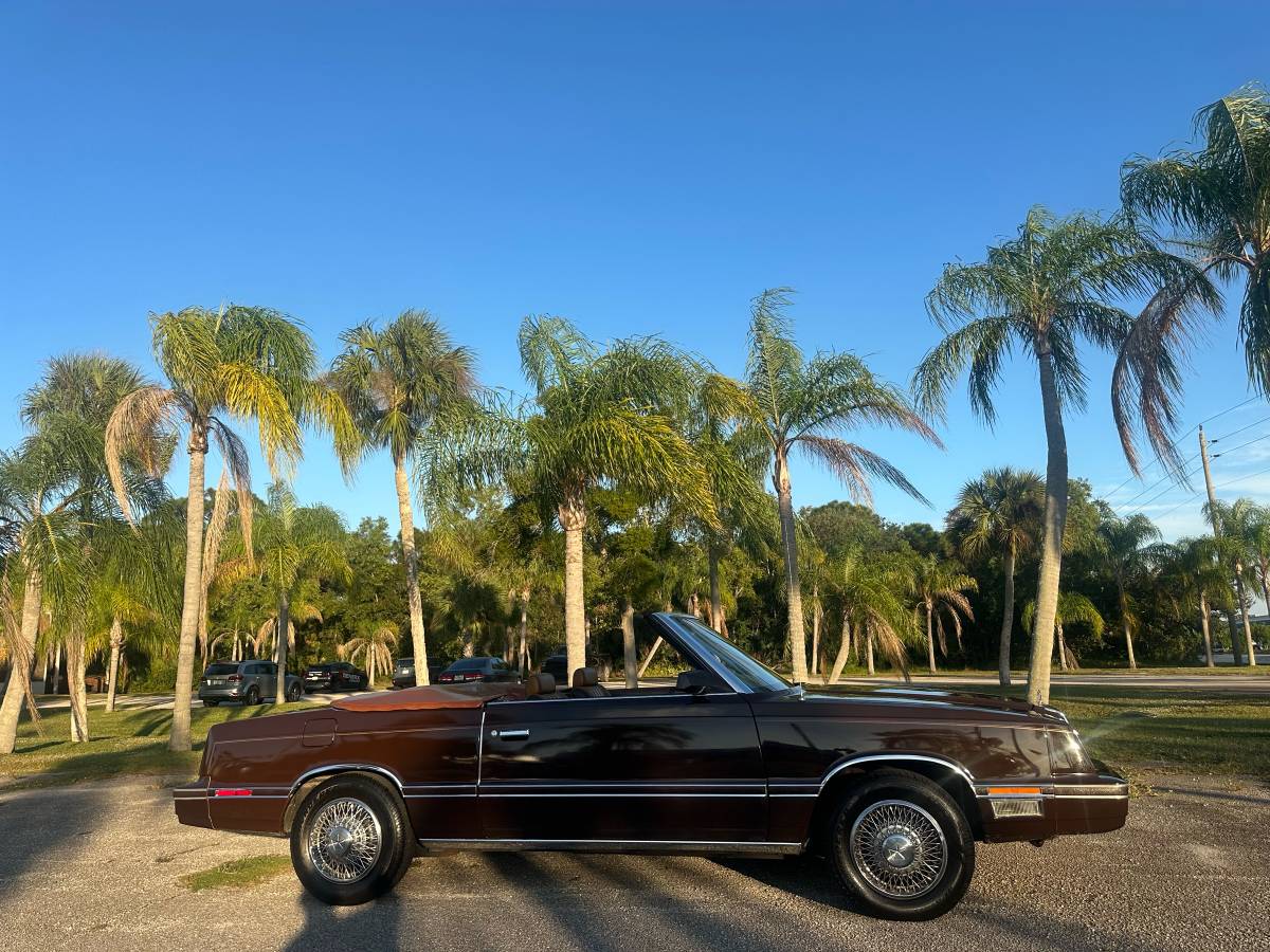 Chrysler-lebaron-1983-brown