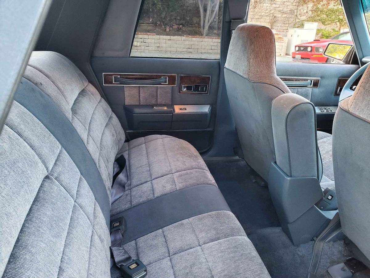 Chrysler-lebaron-1987-blue-6