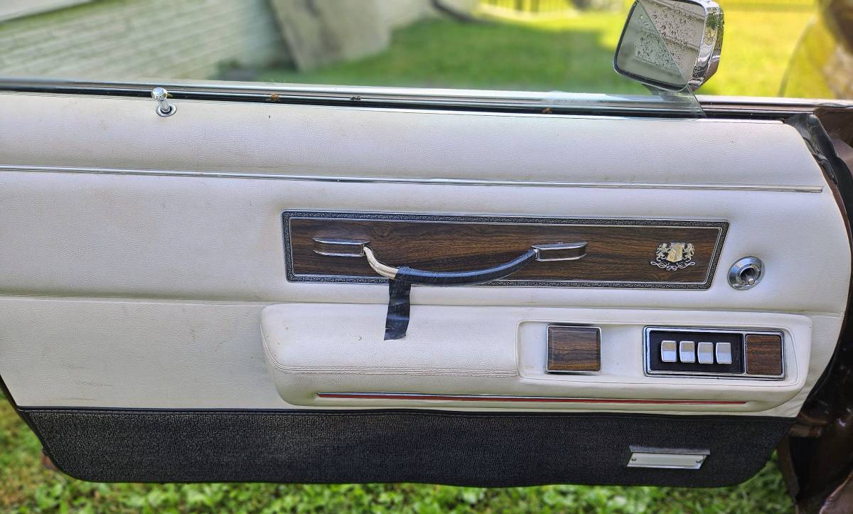 Chrysler-new-yorker-1972-brown-6