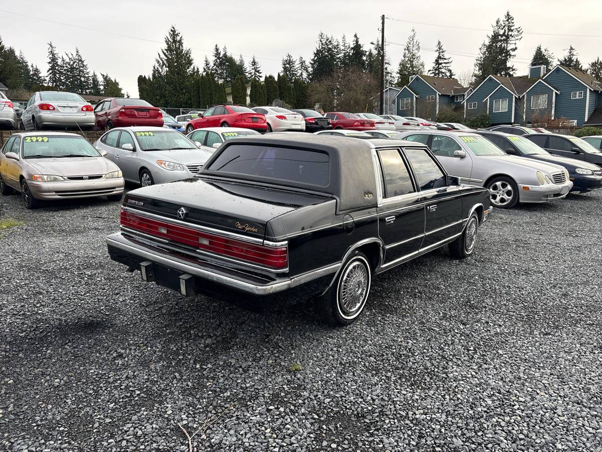 Chrysler-new-yorker-1987-black-11