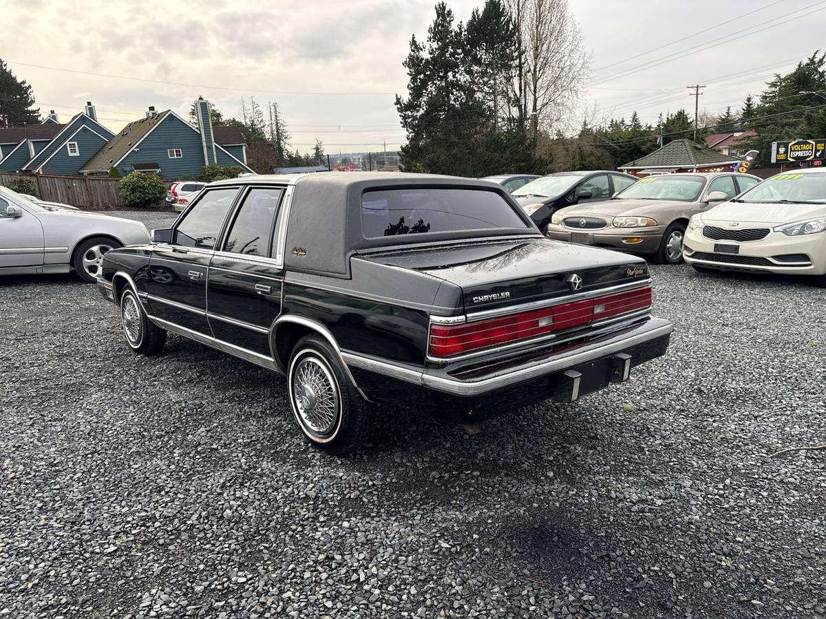 Chrysler-new-yorker-1987-black-13