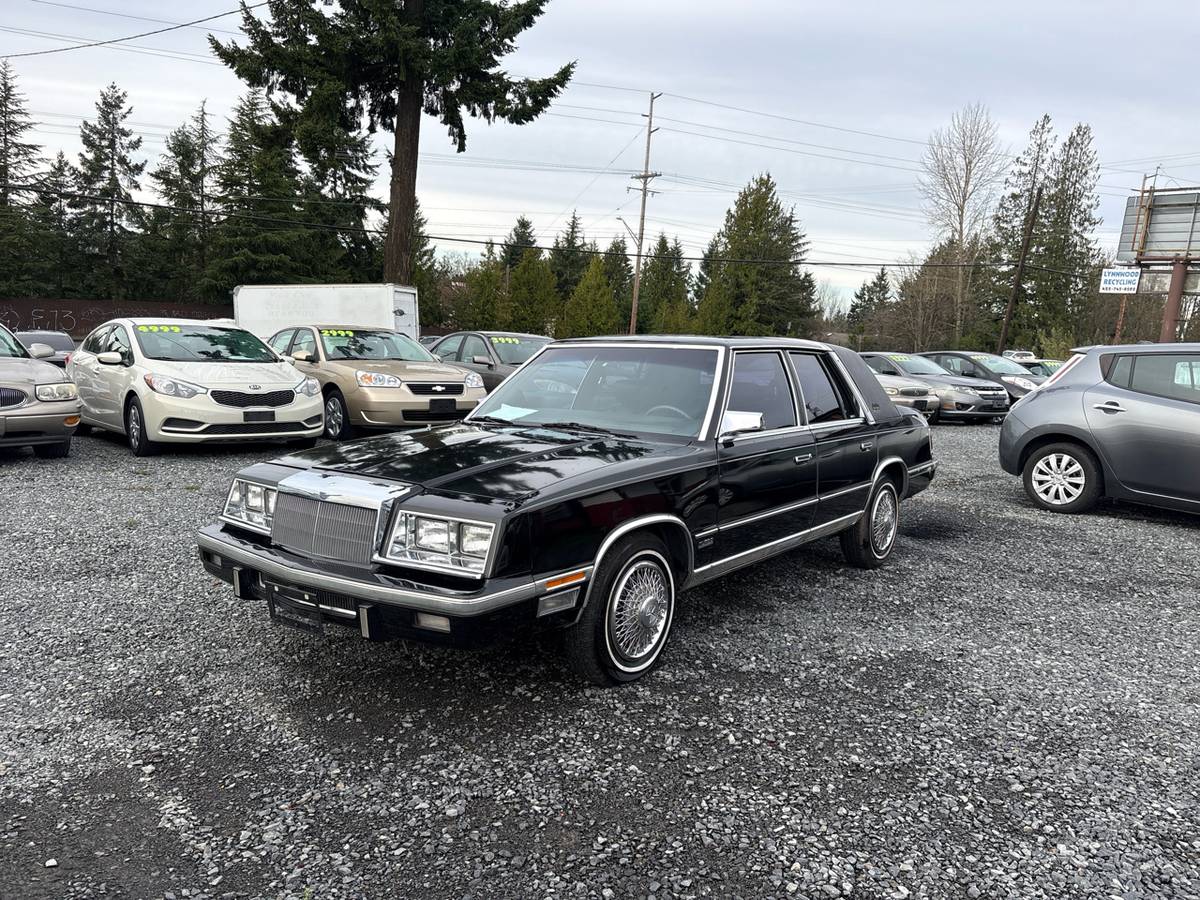 Chrysler-new-yorker-1987-black-14