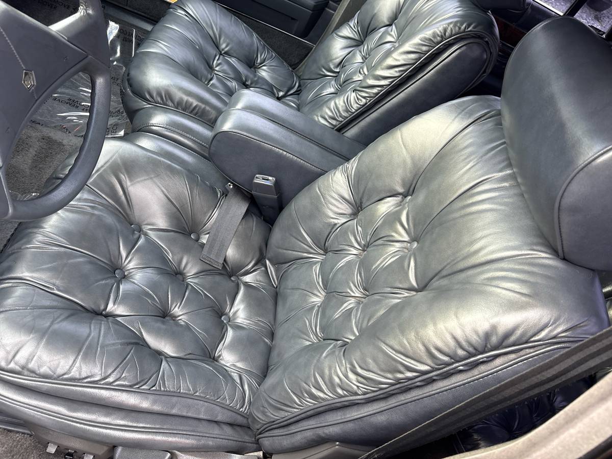 Chrysler-new-yorker-1987-black-19