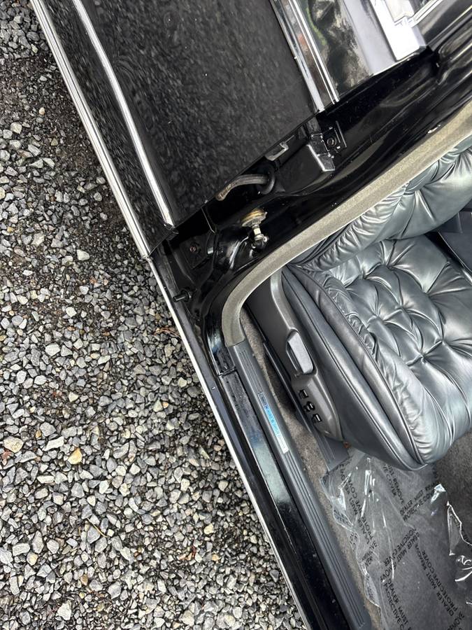 Chrysler-new-yorker-1987-black-21