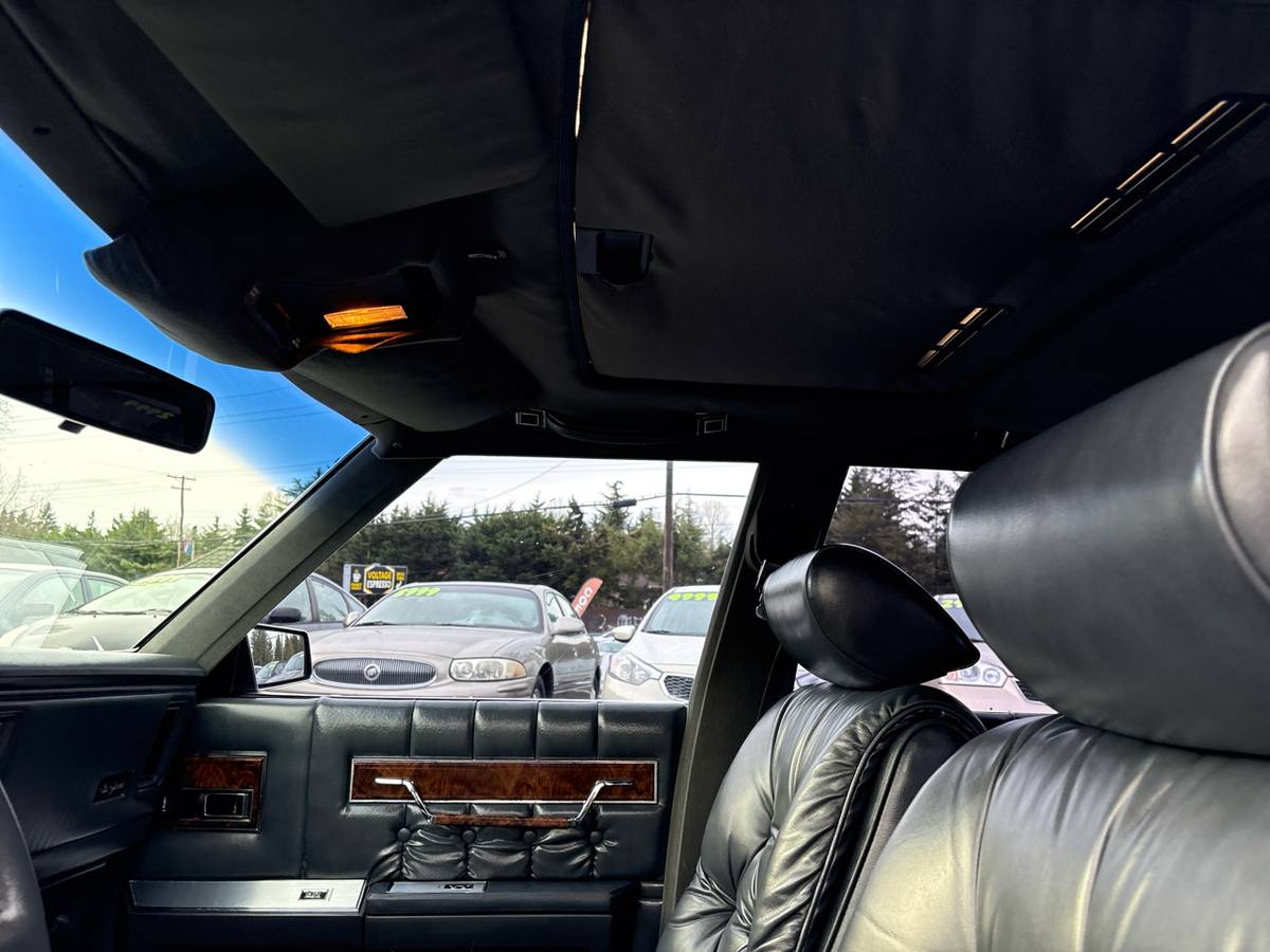 Chrysler-new-yorker-1987-black-23