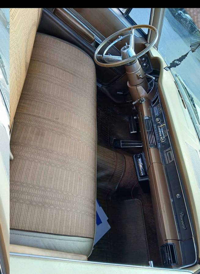 Chrysler-newport-1966-4