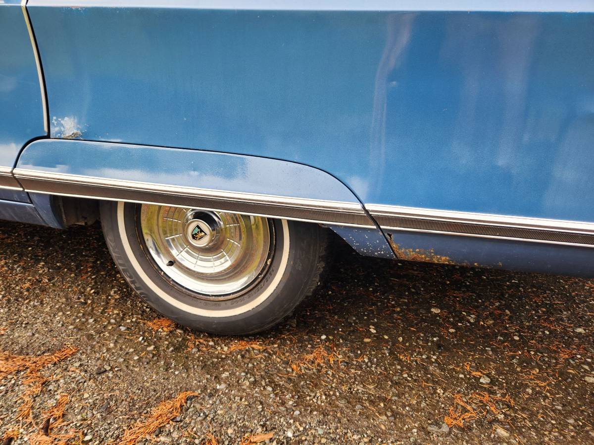 Chrysler-newport-1967-blue-3