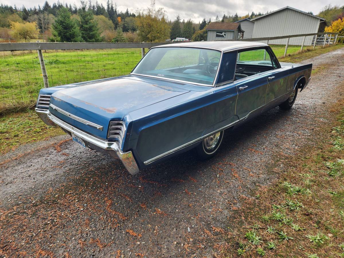 Chrysler-newport-1967-blue-7