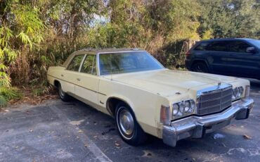 Chrysler-newport-1977-yellow-2