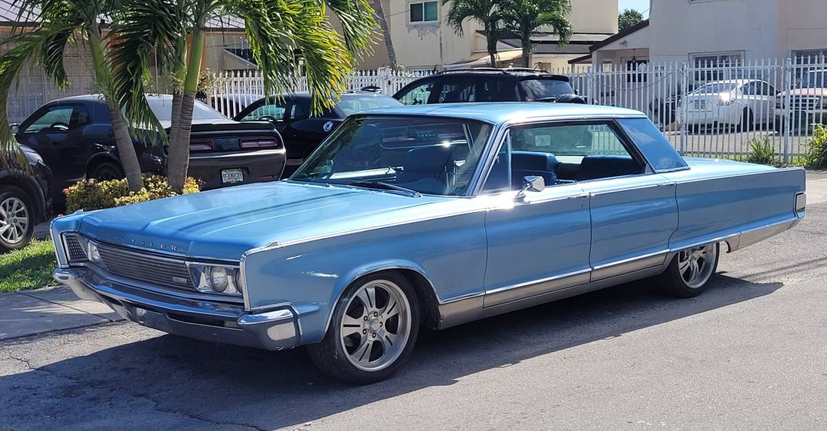 Chrysler-newyorker-1966-blue-10