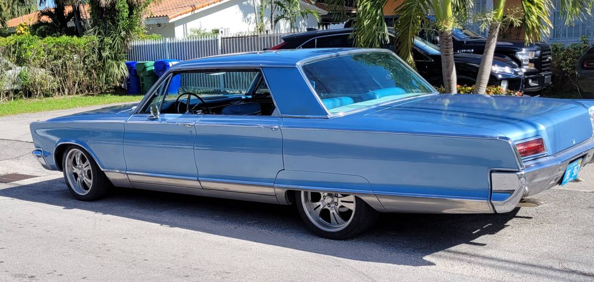 Chrysler-newyorker-1966-blue-11