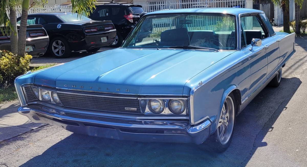 Chrysler-newyorker-1966-blue-3