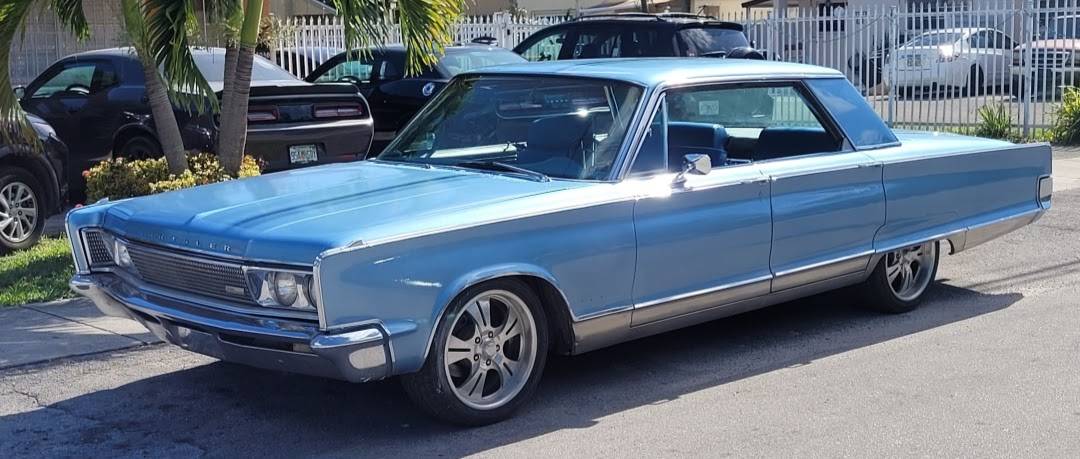 Chrysler-newyorker-1966-blue-4