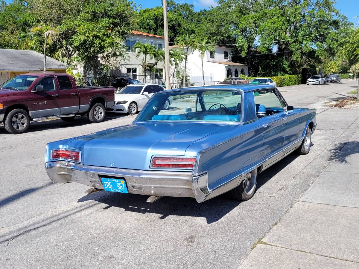 Chrysler-newyorker-1966-blue-8