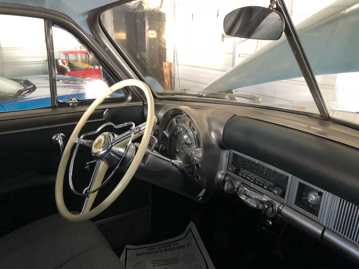 Chrysler-saratoga-1951-blue-13