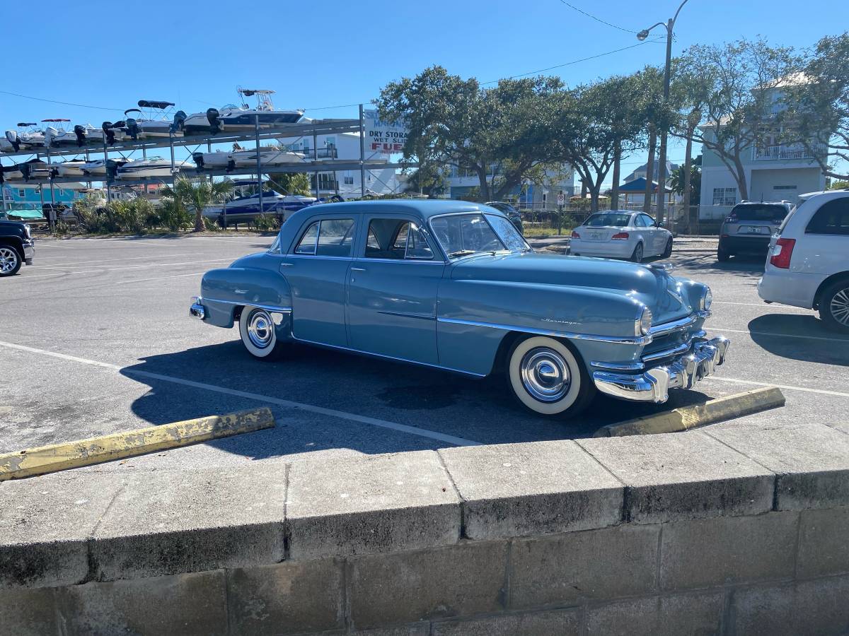 Chrysler-saratoga-1951-blue-9