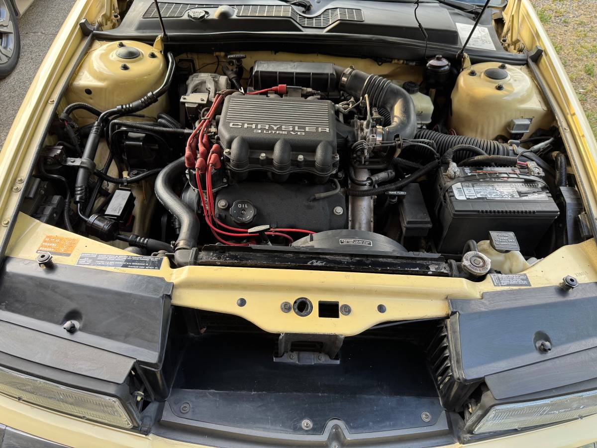 Chrysler-tc-by-maserati-1991-yellow-5