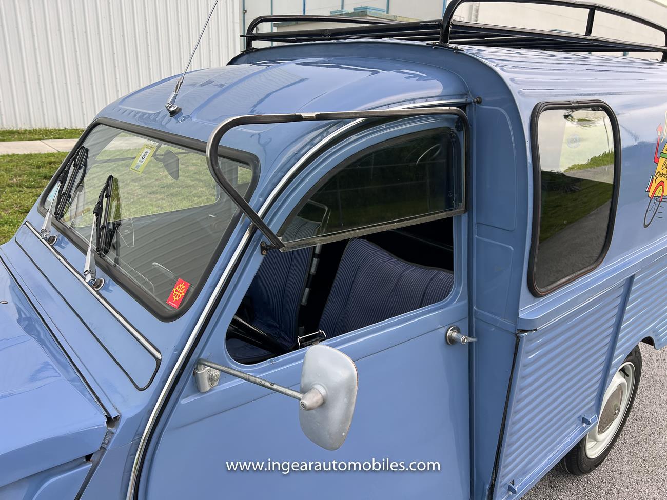 Citroen-1971-coupe-17